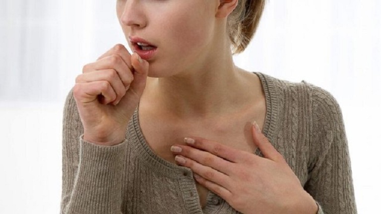 Bệnh viêm họng vincent kéo dài gây mãn tính có thể gây ra nhiều biến chứng nguy hiểm