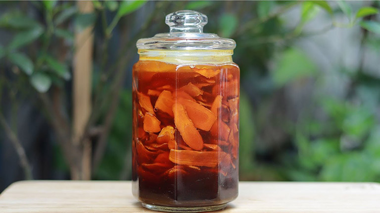 Chữa đau dạ dày bằng nghệ tươi và mật ong Chữa đau dạ dày bằng nghệ tươi và mật ong