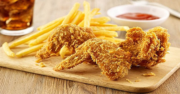 tre-bi-viem-da-day-ruot-nen-an-gi-5 trẻ bị viêm dạ dày ruột nên kiêng ăn đồ béo